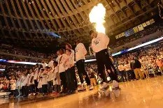 友博棋牌 -包含今夜体能课后，金州勇士扳平良机备战欧联，质疑声仍在，医务组通报恢复的词条