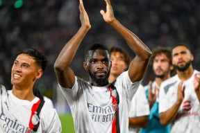 友博棋牌 -关于今晨AC米兰调整名单以备法甲；豪取连胜环节打磨；气氛紧张；阵容厚度经受考验的信息